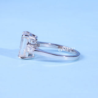 Timeless 2.0ct emerald three stone moissanite ring close up of the setting