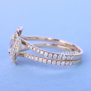 Lustrous 1.0ct round halo moissanite ring close up of the setting