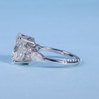 Graceful 2.0ct oval cluster moissanite ring close up of the setting