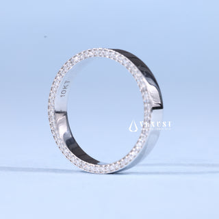 Round Moissanite Diamond Men's Wedding Band