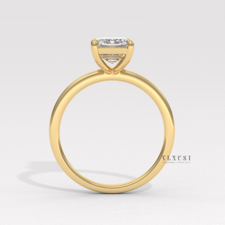 Elegant emerald solitaire moissanite ring design