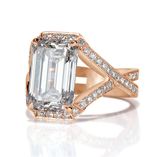 Emerald moissanite split shank engagement ring side detail view
