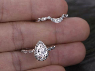 Classic 1.0ct pear halo moissanite ring close up of the setting