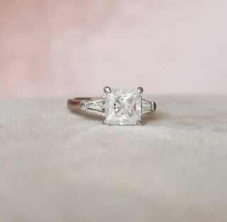 3.0CT Princess Moissanite Three Stone Diamond Engagement Ring
