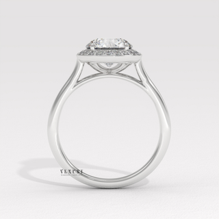 Round Cut Halo Solitaire Moissanite Engagement Ring close-up of the centre stone
