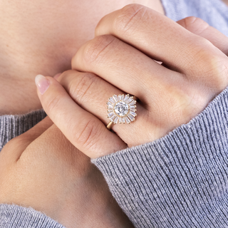 1.0CT Round Cut Baguette Halo Moissanite Engagement Ring