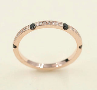 0.25 TCW Vintage Round Cut Black & White Moissanite Diamond Wedding Band