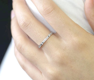 0.25 TCW Vintage Round Cut Channel Set Moissanite Diamond Wedding Band