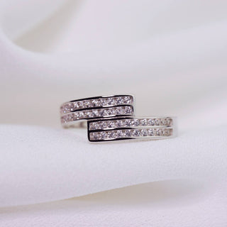 1.0 TCW Unique Round Curved Channel Set Moissanite Diamond Wedding Band