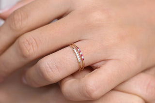 0.10 TCW 7 Stone Round Cut Solitaire Moissanite Diamond Wedding Band