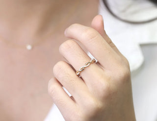 0.10 TCW Round Cut Twisted Moissanite Diamond Wedding Band