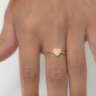 Minimalist Heart Shape Solitaire Gold Metal Engagement Ring