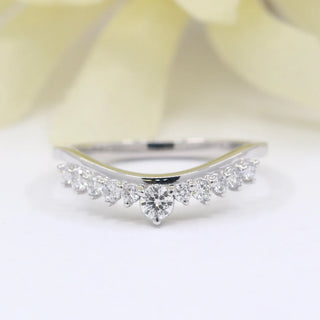 0.29 TCW Round Cut Unique Curved Moissanite Diamond Wedding Band