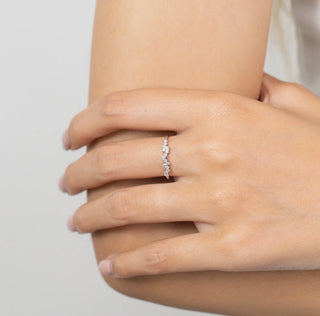 0.15 TCW Minimalist Round Cut Cluster Moissanite Diamond Wedding Band