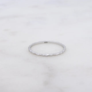Delicate Unique Design Plain Stacking Wedding Band
