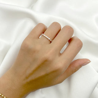 0.25 TCW Vintage Round Cut Channel Set Moissanite Diamond Wedding Band