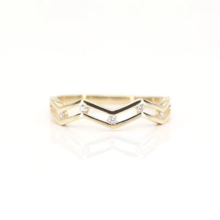 0.05 TCW Round Cut Zig Zag Moissanite Diamond Wedding Band