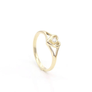 0.10 TCW Round Cut Vintage Heart Moissanite Diamond Wedding Band