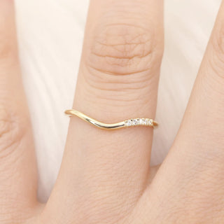 0.03 TCW Minimalist Round Cut Curved Moissanite Diamond Wedding Band