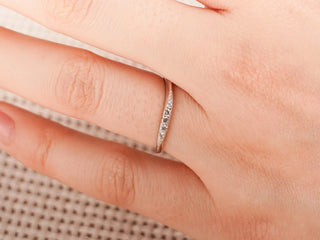 0.20 TCW Unique Round Cluster Moissanite Diamond Wedding Band