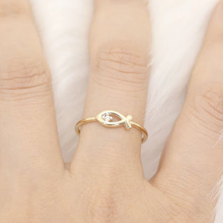 0.025 TCW Round Cut Fish Shape Moissanite Diamond Wedding Band