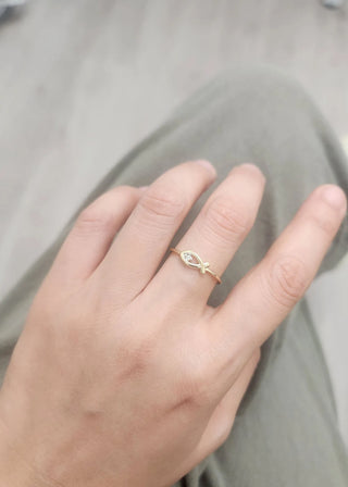 0.025 TCW Round Cut Fish Shape Moissanite Diamond Wedding Band