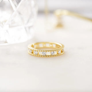 0.20 TCW Unique Round Pave Moissanite Diamond Wedding Band