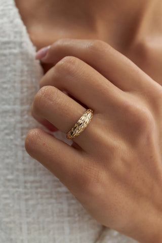 Minimalist Snakeskin Dom Unique Wedding Band For Men & Women