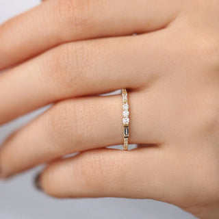 0.23 TCW Round & Baguette Cut Cluster Moissanite Diamond Wedding Band