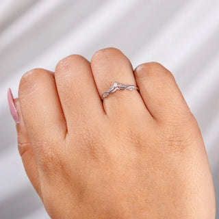1.0 TCW Round Cut Crown Shape Moissanite Diamond Wedding Band