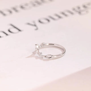 0.11TCW Round & Marquise Cut Curved Moissanite Diamond Wedding Band