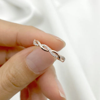 0.10 TCW Round Cut Twisted Moissanite Diamond Wedding Band