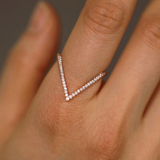 0-15ct-round-v-shaped-moissanite-diamond-wedding-band-with-matching-v-ball-shaped-band