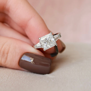 3.0CT Princess Moissanite Three Stone Diamond Engagement Ring