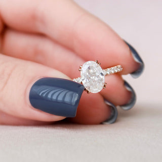 2.0 CT Oval Cut Halo Sparkling Moissanite Engagement Ring front view