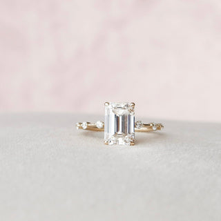 Delicate 3.0ct emerald solitaire moissanite ring sparkle close up