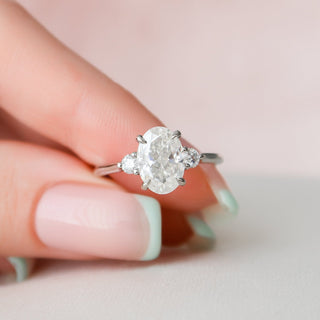 2.0CT Oval Cut Three Stone Diamond Moissanite Engagement Ring