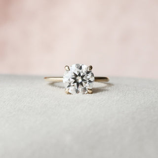 2.0 CT Round Cut Solitaire Halo Moissanite Engagement Ring full view