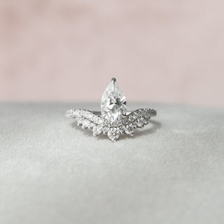 engagement ring for him, engagement ring gold band, gold engagement ring, gold diamond engagement ring, gold engagement ring for men, engagement ring hand, engagement ring halo, engagement ring hidden halo, engagement ring hand woman, engagement ring Cluster setting