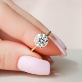 2.0 CT Round Cut Solitaire Halo Moissanite Engagement Ring on hand