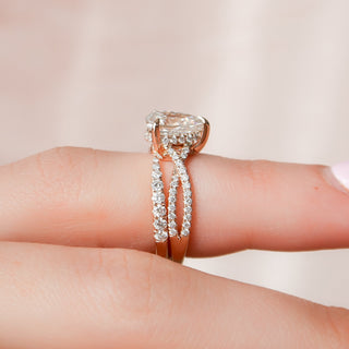 1.0CT Pear Cut Split Shank Diamond Moissanite Bridal Engagement Ring Set