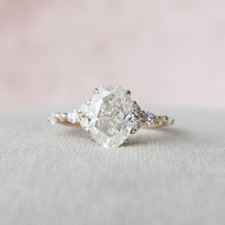 2.0 CT Oval Brilliant Cluster Moissanite Engagement Ring detail view