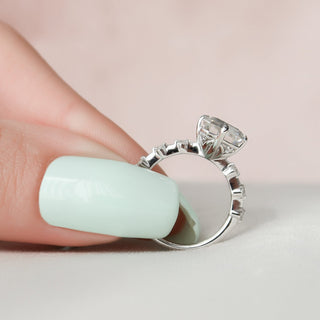 Sparkling 3.0ct emerald solitaire moissanite ring side profile view