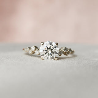 Chic 1.0ct round hidden halo moissanite ring detail view of the band