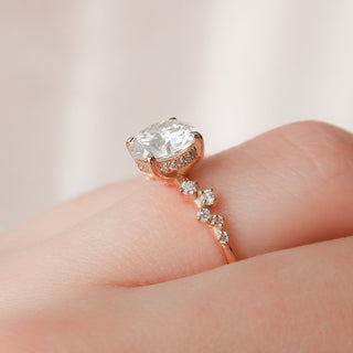 2.0CT Round Brilliant Cut Cluster Diamond Moissanite Engagement Ring