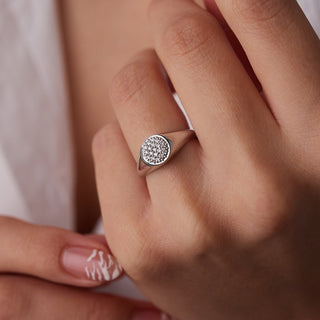 Round Cut Moissanite Diamond Signet Ring for Women