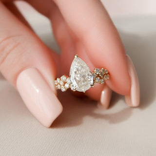 2.0CT Pear Cut Hidden Halo Cluster Diamond Moissanite Bridal Engagement Ring Set