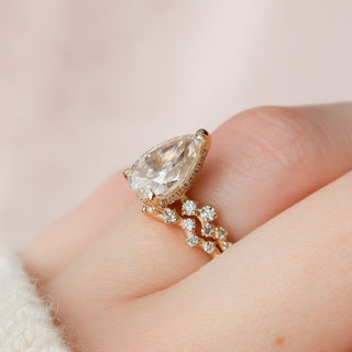 2.0CT Pear Cut Hidden Halo Cluster Diamond Moissanite Bridal Engagement Ring Set
