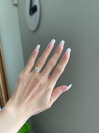 Graceful 2.0ct round solitaire moissanite ring top view