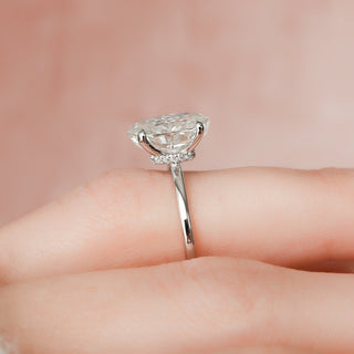 Exquisite 3.0ct oval hidden halo moissanite ring close up of the setting